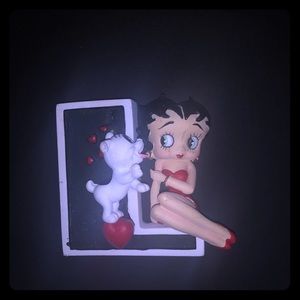 Betty Boop (L) love figurine / decor
